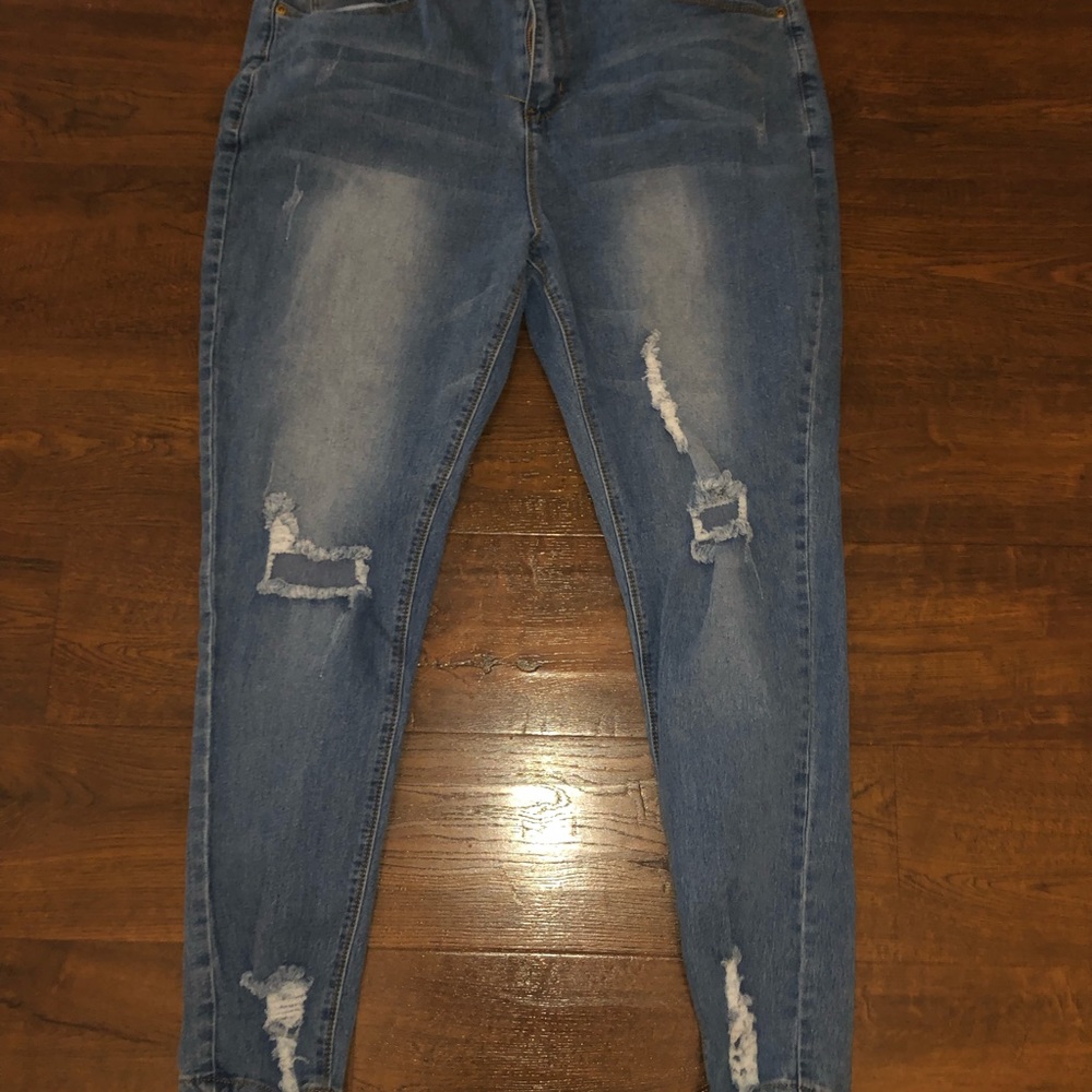 Distressed jeans women’s size 14